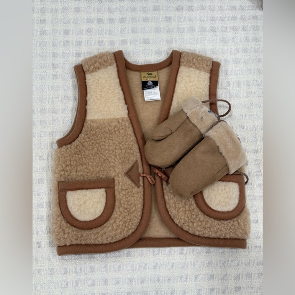 100% wool pile west and mittens set